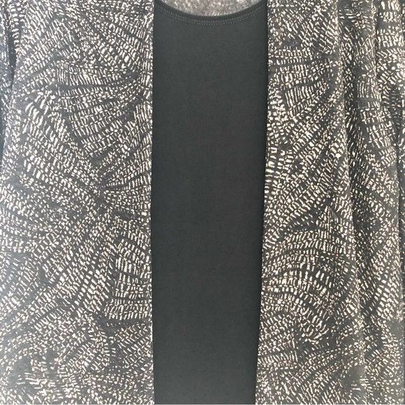 JM collection black long sleeve gold metallic open front cardigan - Picture 8 of 14